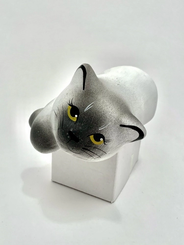 Чернолощёная керамика Кошка Свисающая 'На боку' 1
