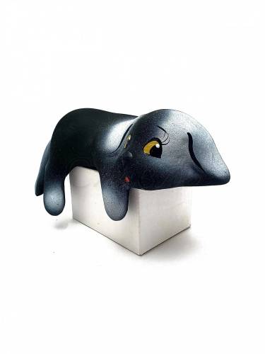 Чернолощёная керамика Собачка Свисающая 'На боку' 3
