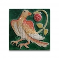 Изразцовая плитка 'Птица с ягодой' темный фон 10х10см