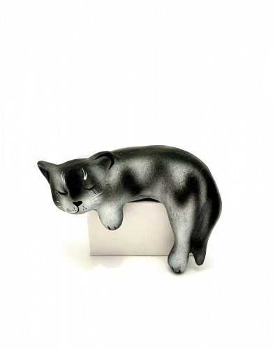 Чернолощёная керамика Кошка Свисающая 'Спит' 3