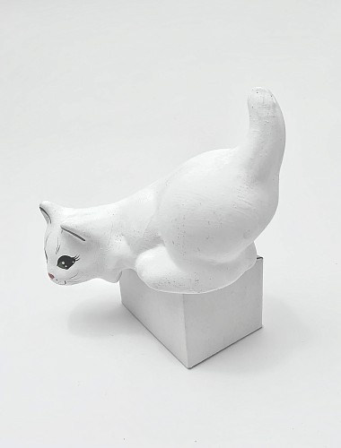 Чернолощёная керамика Кошка Свисающая 'Готовится к прыжку' 4